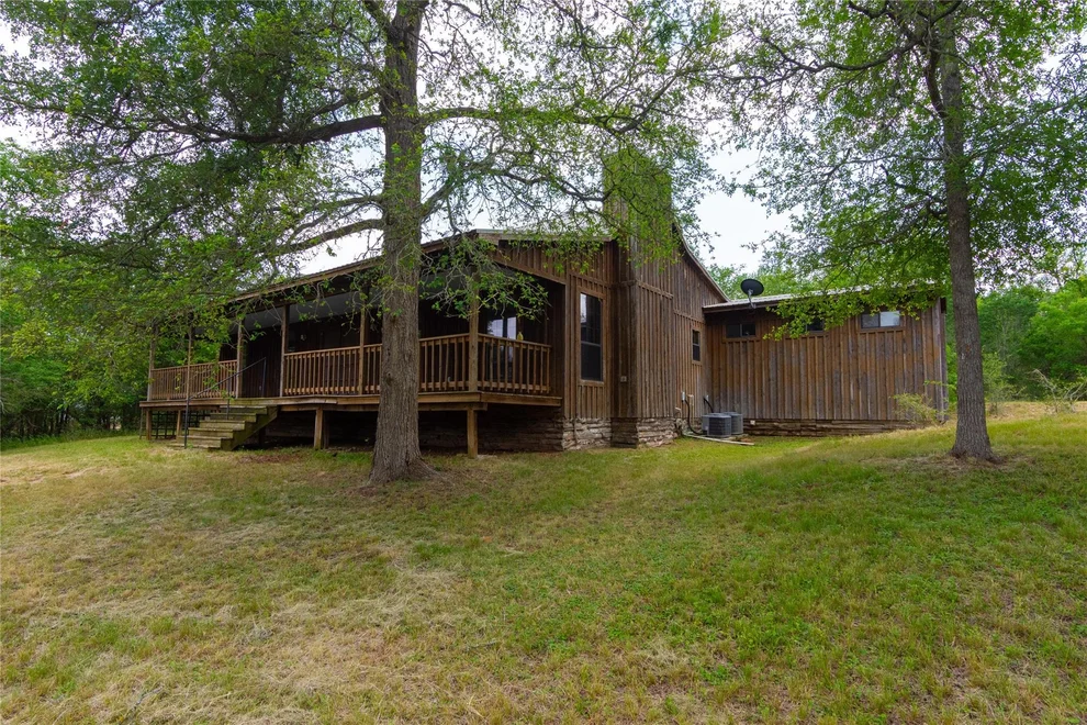Unit for sale at 2874 Fm 1704, Elgin, TX 78621