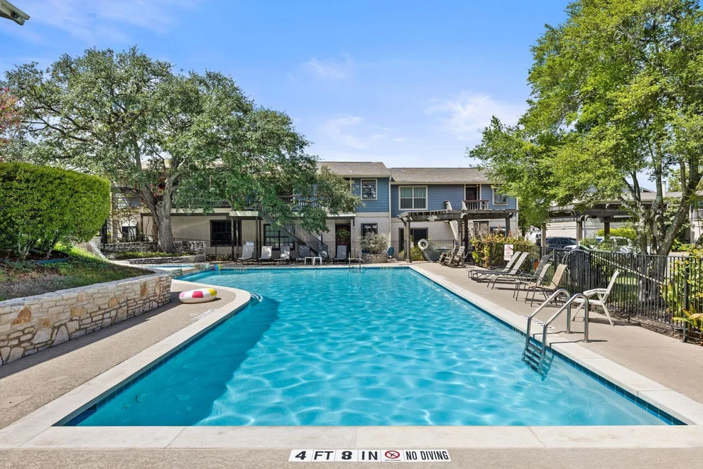 2215 Post Road