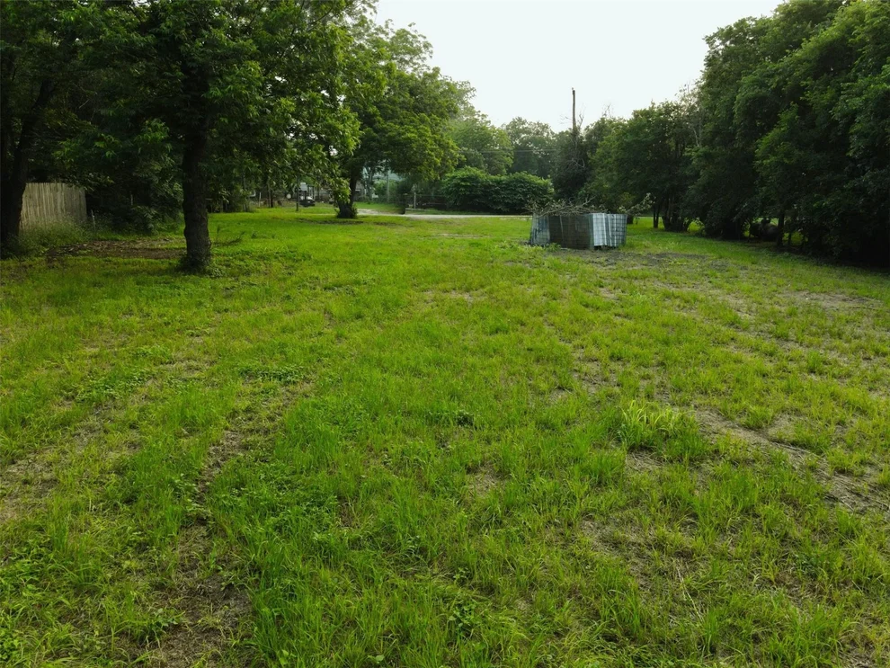 Unit for sale at 503 Crockett ST, Martindale, TX 78655