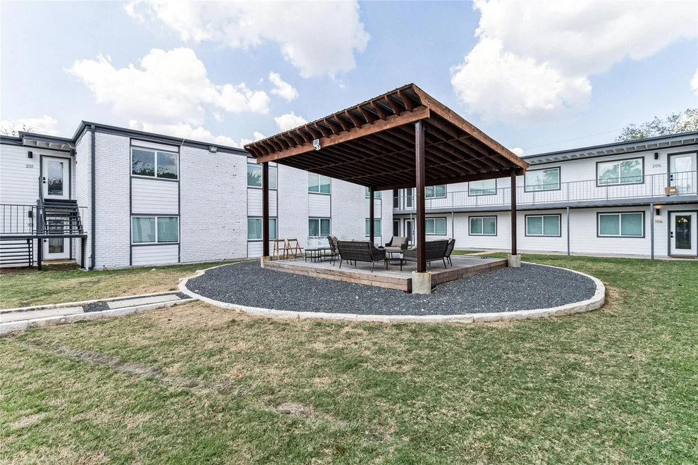 Unit for sale at 1206 E 52nd ST, Austin, TX 78723
