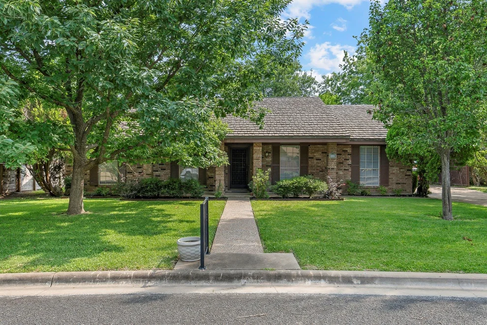 Unit for sale at 2305 Preston Trails CV, Austin, TX 78747