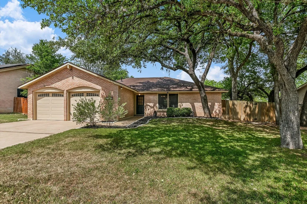 Unit for sale at 2604 Fentonridge DR, Austin, TX 78745
