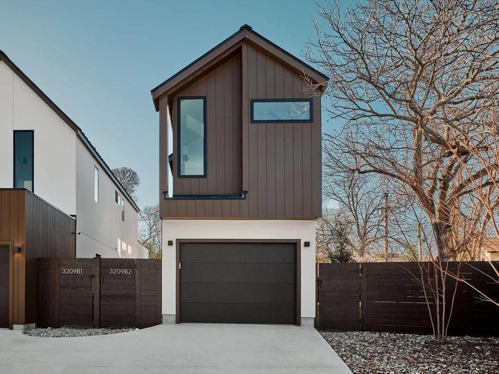 Unit for sale at 3209 Dolphin Dr, Austin, TX 78704