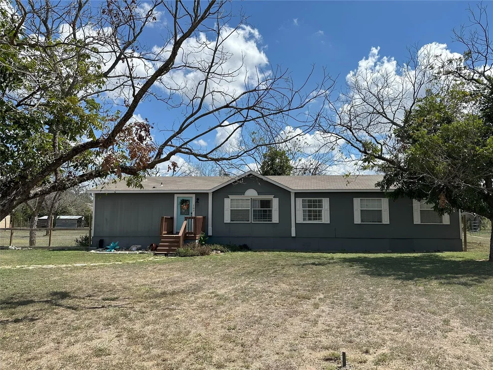 Unit for sale at 107 Pecan Orchard LN, Marble Falls, TX 78654