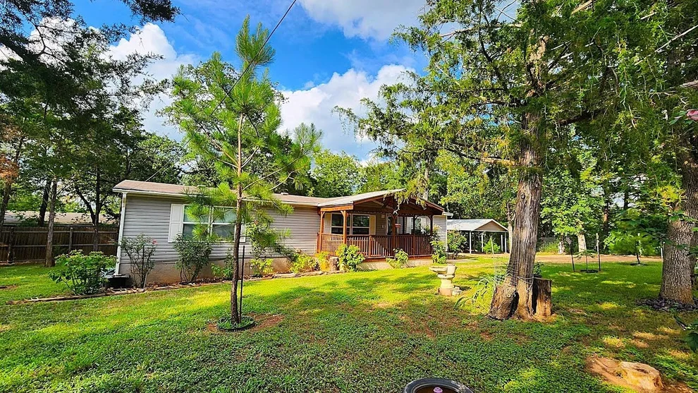 Unit for sale at 184 Arrowhead DR, Smithville, TX 78957