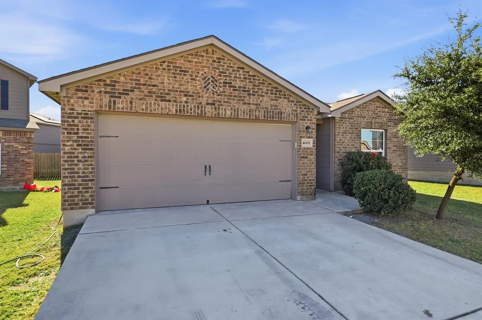 Unit for sale at 4001 Cressler LN, Jarrell, TX 76537