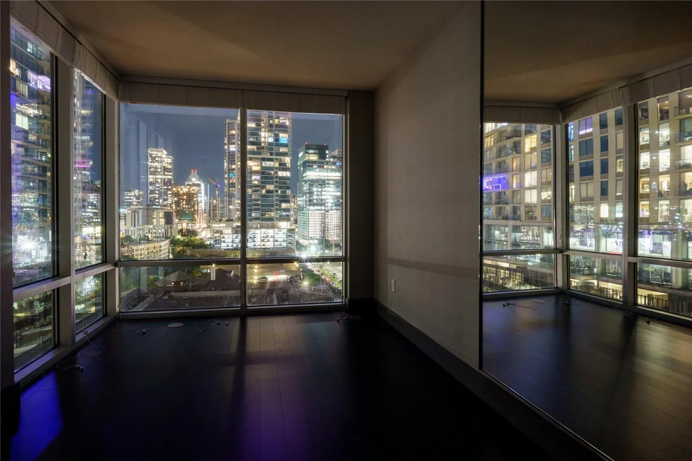 Unit for sale at 300 Bowie ST, Austin, TX 78703