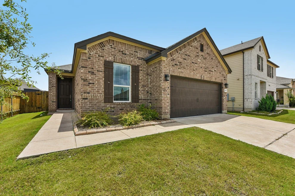 Unit for sale at 1922 Dragonfly LOOP, Bastrop, TX 78602