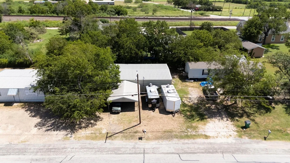 Unit for sale at 508 W Mesquite Ave, Rogers, TX 76569