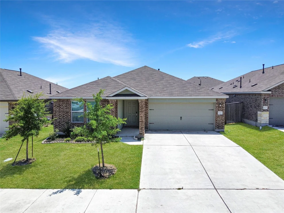 Unit for sale at 621 Milliner LOOP, Hutto, TX 78634