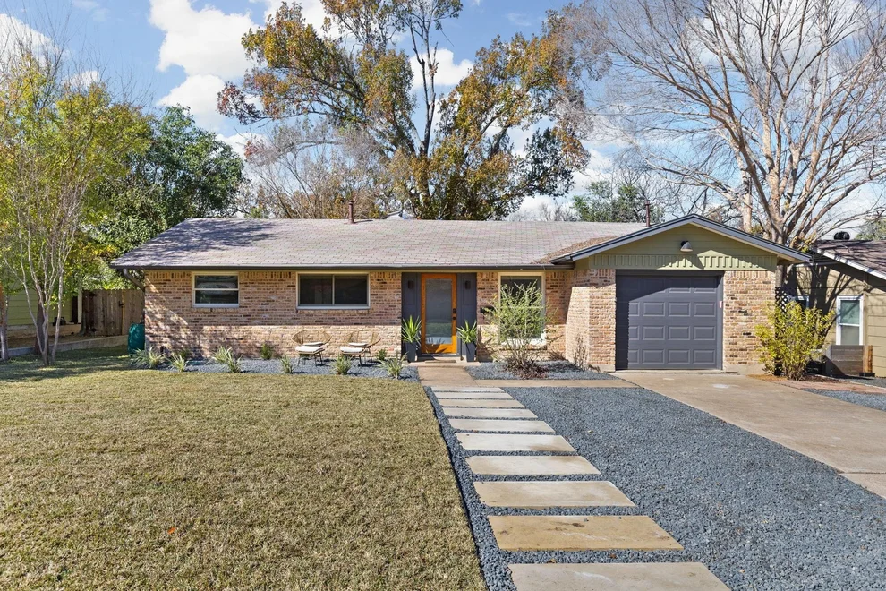 Unit for sale at 2704 Nottingham LN, Austin, TX 78704