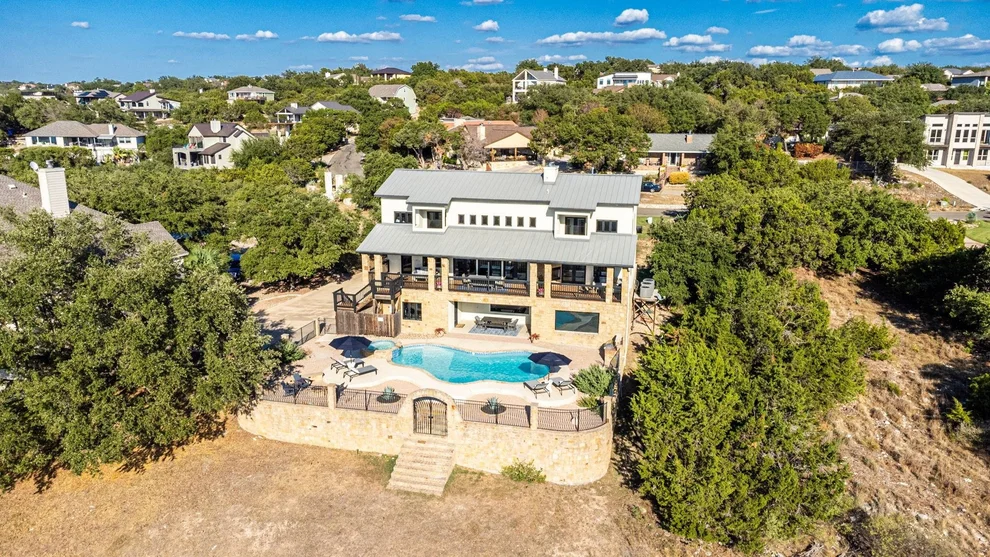 Unit for sale at 516 Deckhouse DR, Point Venture, TX 78645