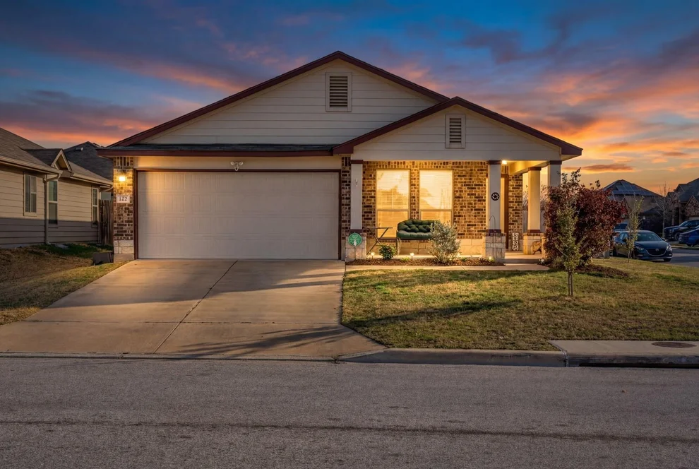 Unit for sale at 137 Hematite LN, Jarrell, TX 76537