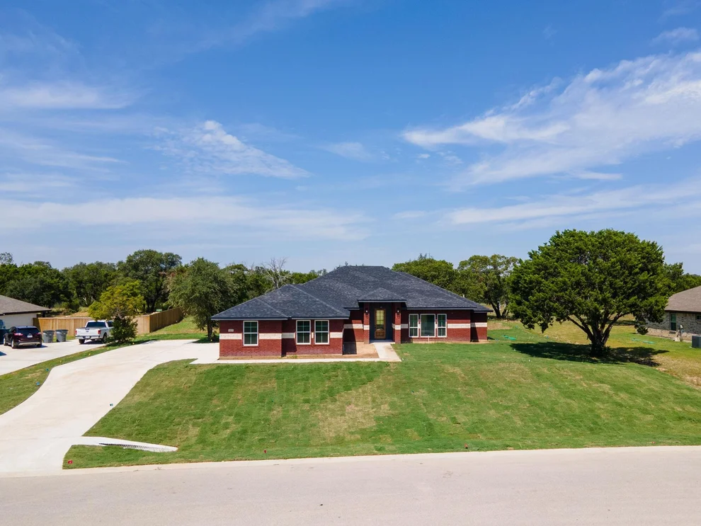 Unit for sale at 3025 Millhouse RD, Copperas Cove, TX 76522