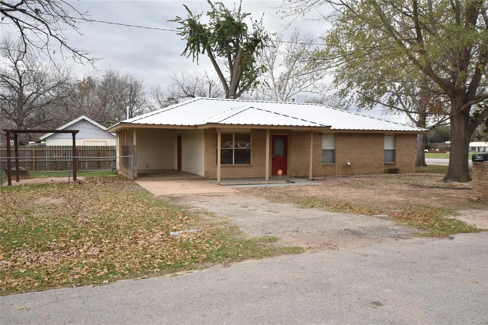 Unit for sale at 608 Wilkes ST, Smithville, TX 78957