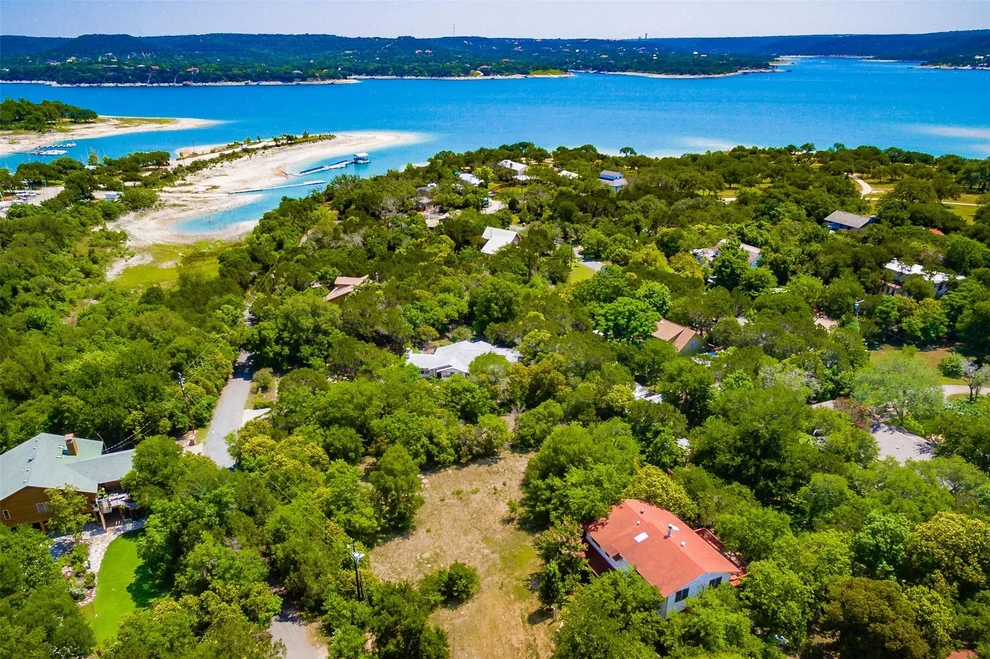 Unit for sale at 5799 Rittenhouse Shore DR, Austin, TX 78734