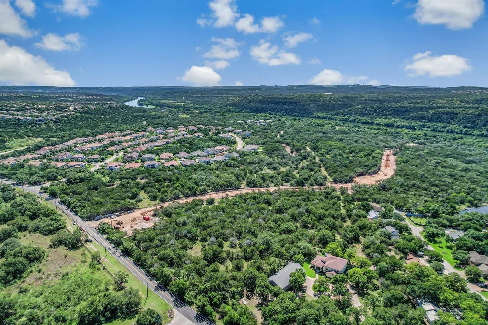Unit for sale at 905 Quinlan Park RD S, Austin, TX 78732