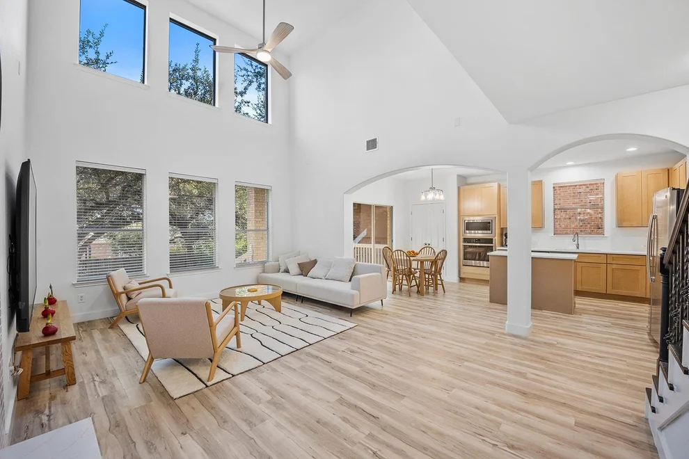 Unit for sale at 313 El Socorro LN, Austin, TX 78732