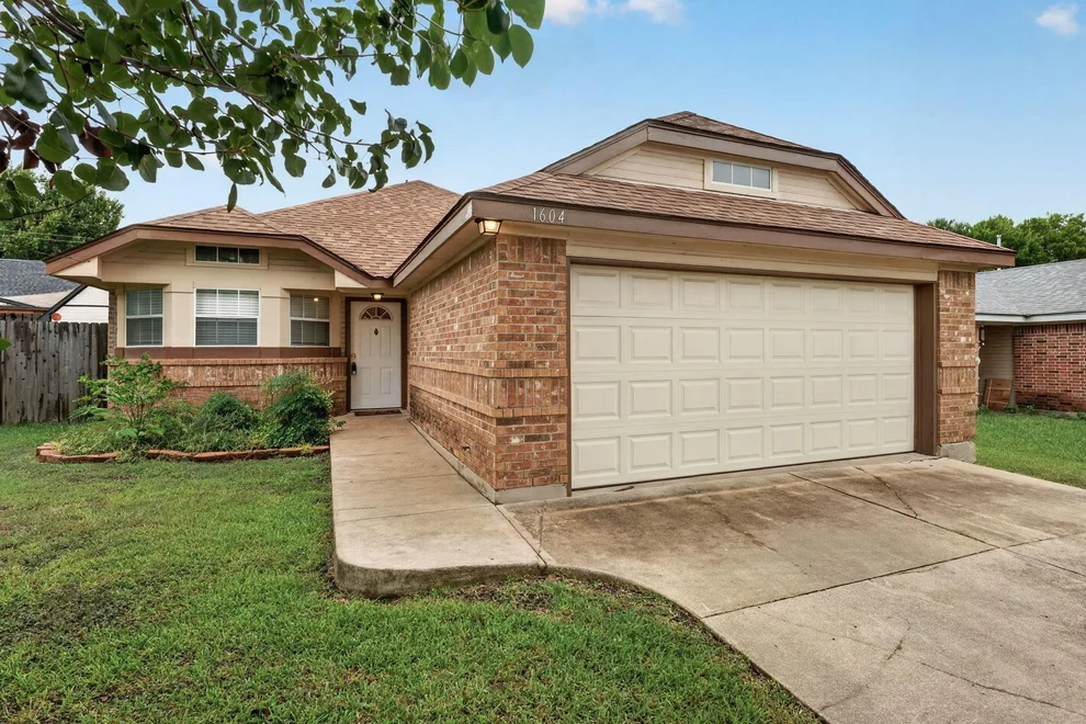 Unit for sale at 1604 Southwestern TRL, Round Rock, TX 78664