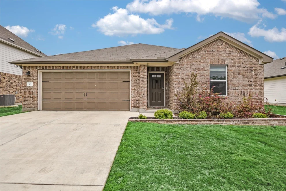 Unit for sale at 105 Saviano RD, Hutto, TX 78634