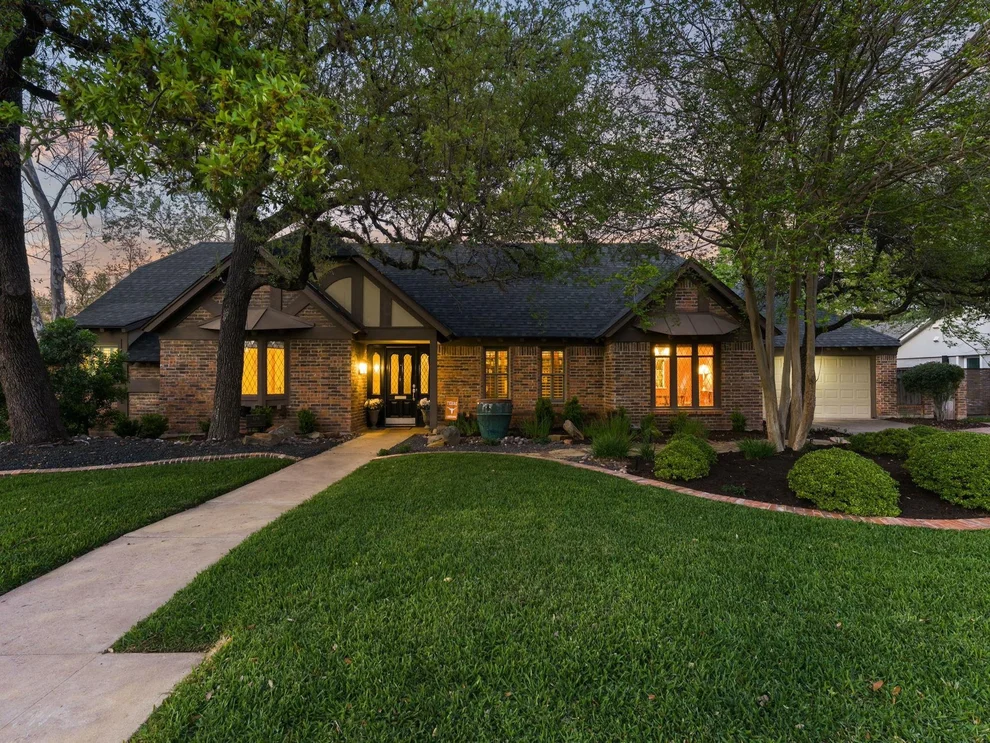 Unit for sale at 4216 Tallowood DR, Austin, TX 78731