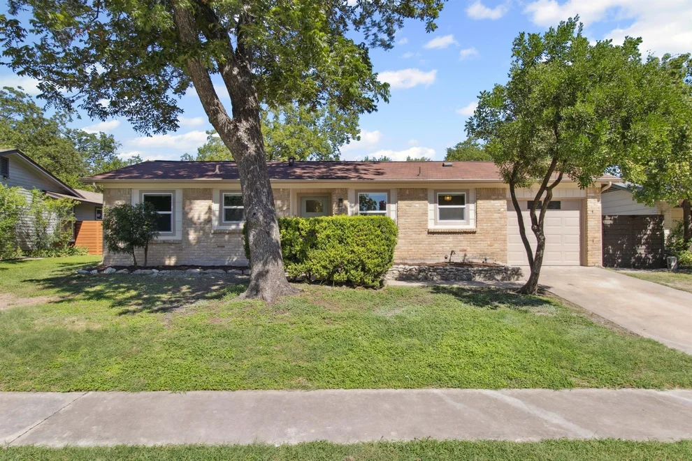 Unit for sale at 8512 New Hampshire DR, Austin, TX 78758