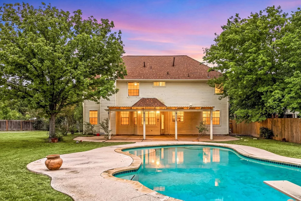 Unit for sale at 106 S Carriage Hills DR, Georgetown, TX 78626