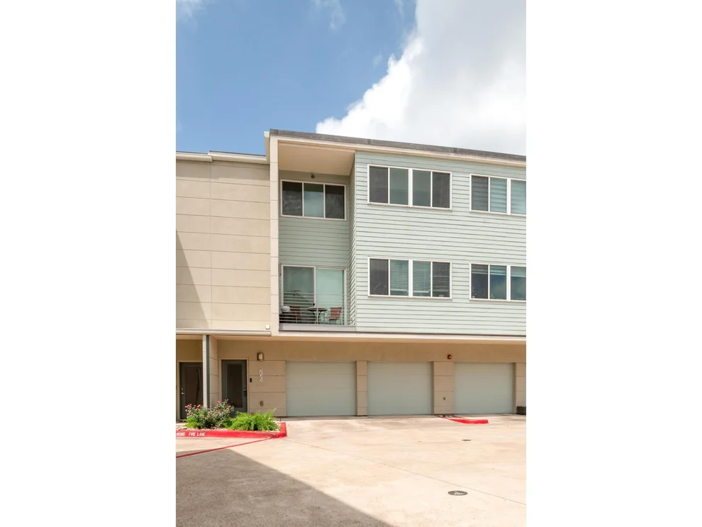 Unit for sale at 604 N Bluff DR, Austin, TX 78745