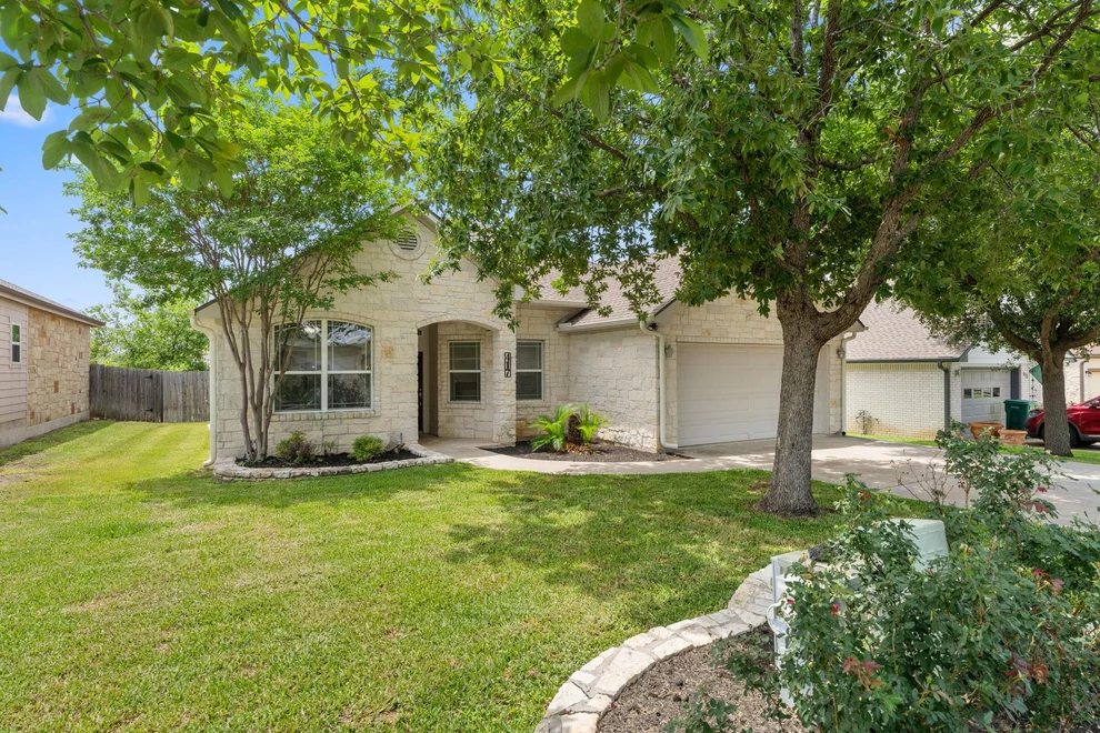 Unit for sale at 417 Spyglass ST, Meadowlakes, TX 78654
