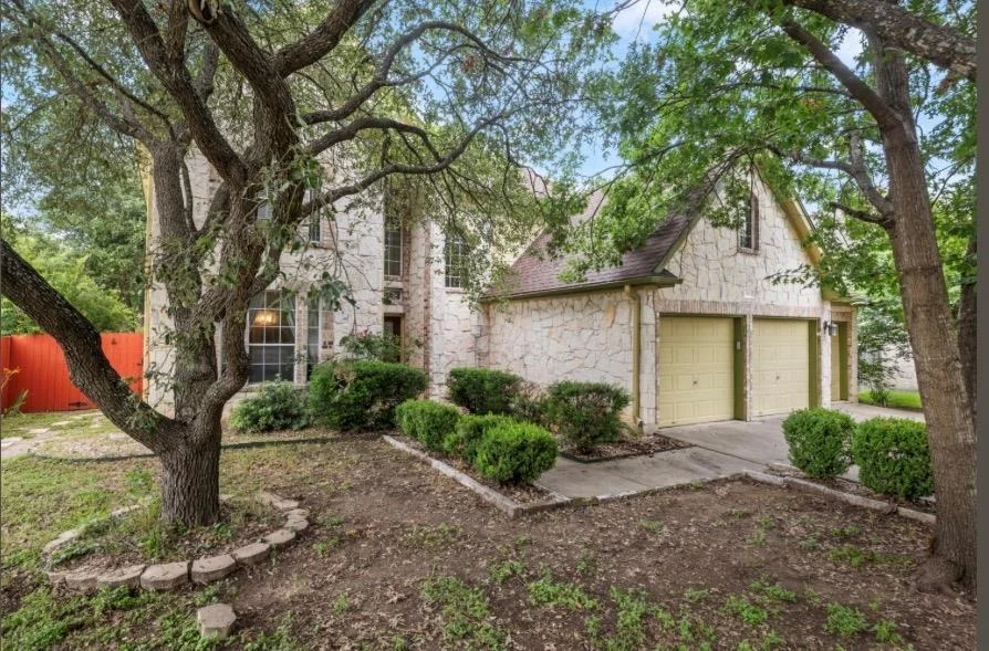 Unit for sale at 310 N Carriage Hills DR, Georgetown, TX 78626