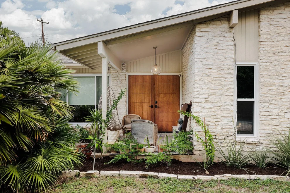 Unit for sale at 3308 Woodbriar LN, Austin, TX 78723