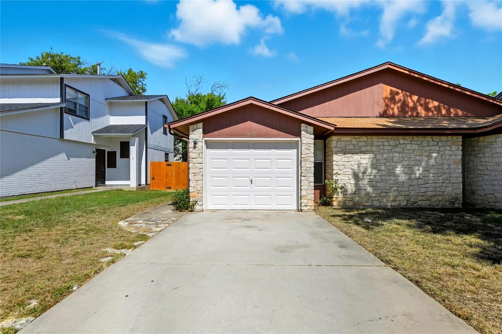 Unit for sale at 1231 Royal Crest DR, Killeen, TX 76549