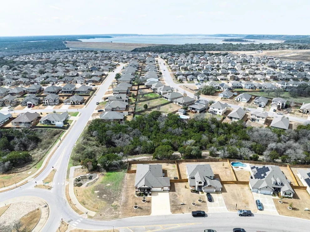 Unit for sale at 5410 Hamlet DR, Belton, TX 76513