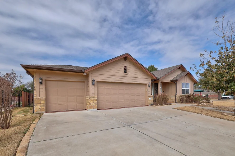 Unit for sale at 114 Magona TRL, Georgetown, TX 78628