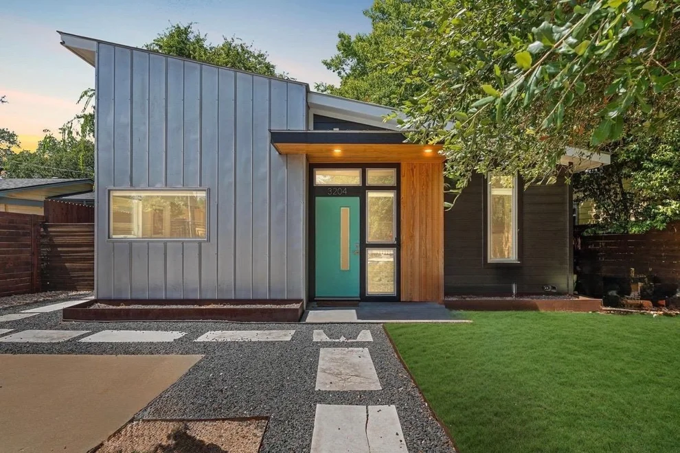 Unit for sale at 3204 E 14th 1/2 ST, Austin, TX 78721