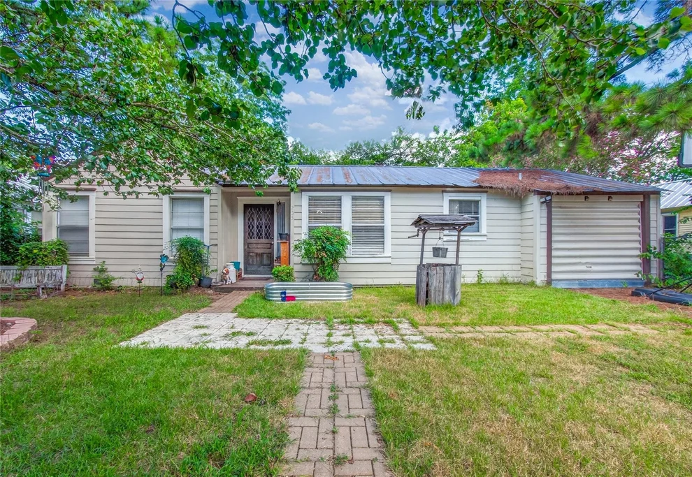 Unit for sale at 203 Hudgins ST, Smithville, TX 78957