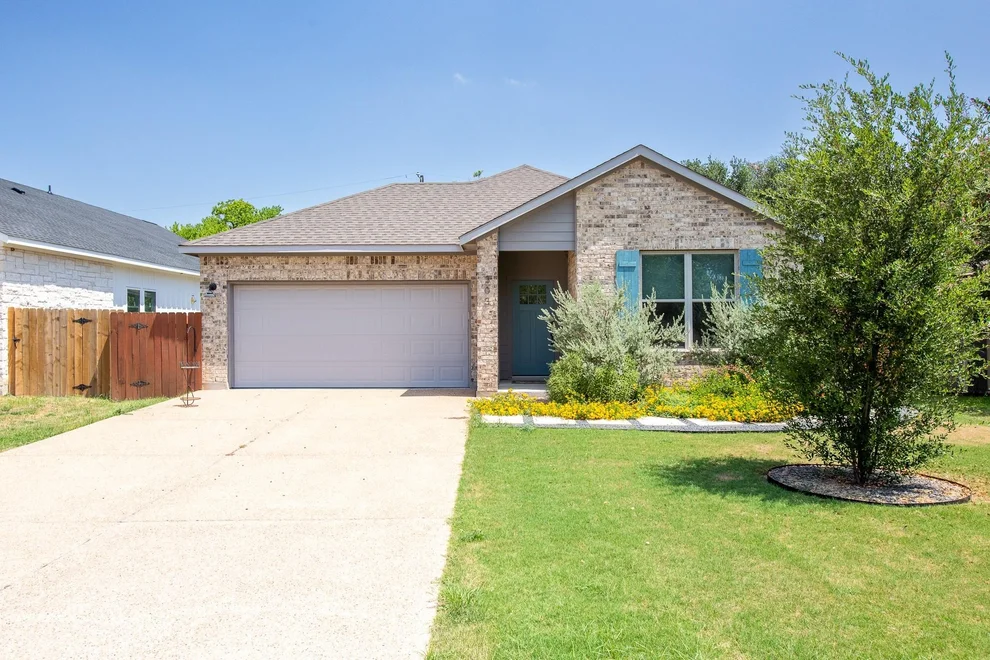 Unit for sale at 303 W Browning ST, Manor, TX 78653