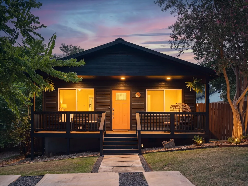 Unit for sale at 2501 E 11th ST, Austin, TX 78702