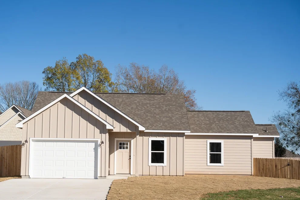 Unit for sale at 302 String Prairie WAY, Smithville, TX 78957