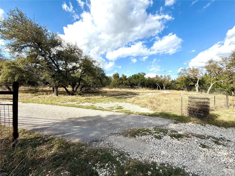Unit for sale at 1358 County Road 233 RD, Florence, TX 76527