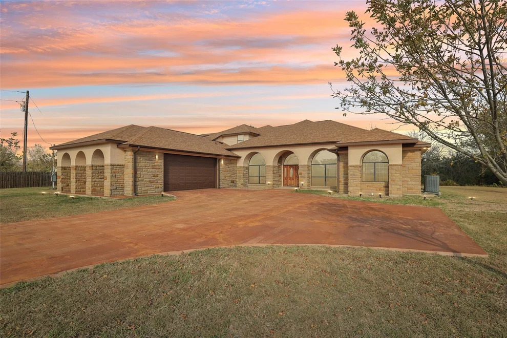 Unit for sale at 8370 Old 195, Florence, TX 76527