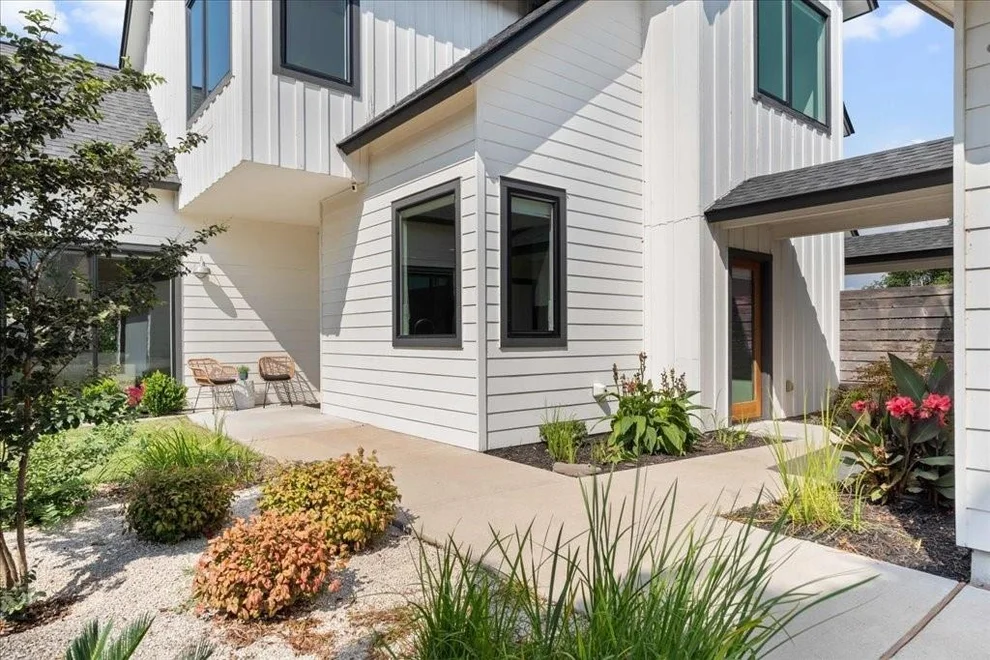 Unit for sale at 1211 Stobaugh ST, Austin, TX 78757