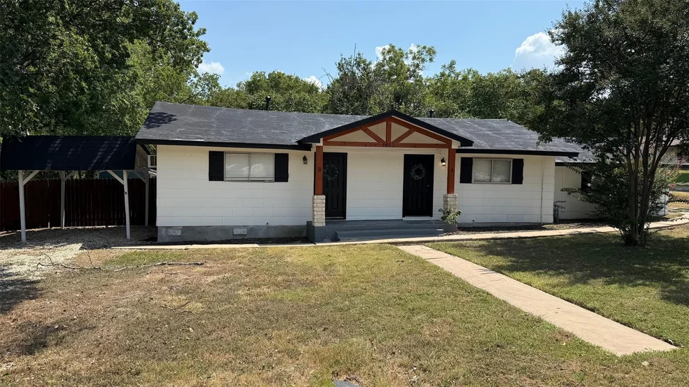 Unit for sale at 1802 University Ave, Georgetown, TX 78626