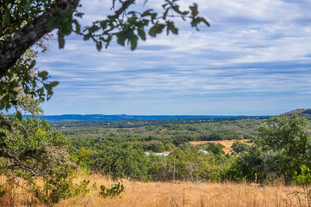 Unit for sale at 983 Axis CIR, Fredericksburg, TX 78624