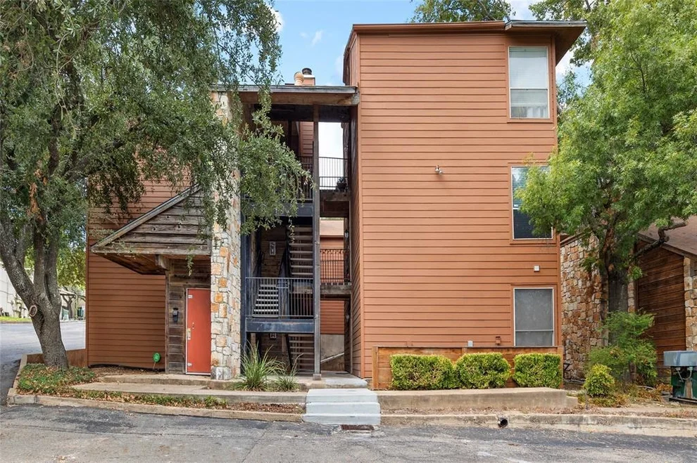 Unit for sale at 6903 Deatonhill DR, Austin, TX 78745
