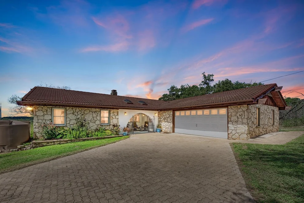 Unit for sale at 3008 Vista LN, Marble Falls, TX 78654