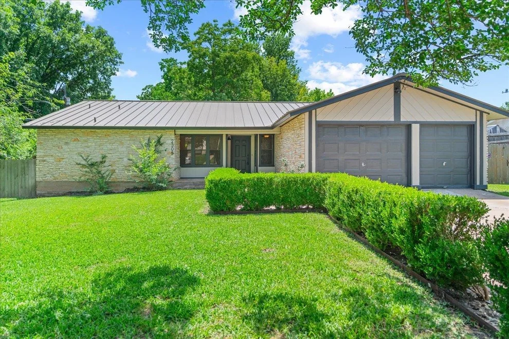 Unit for sale at 2305 Donna DR, Taylor, TX 76574