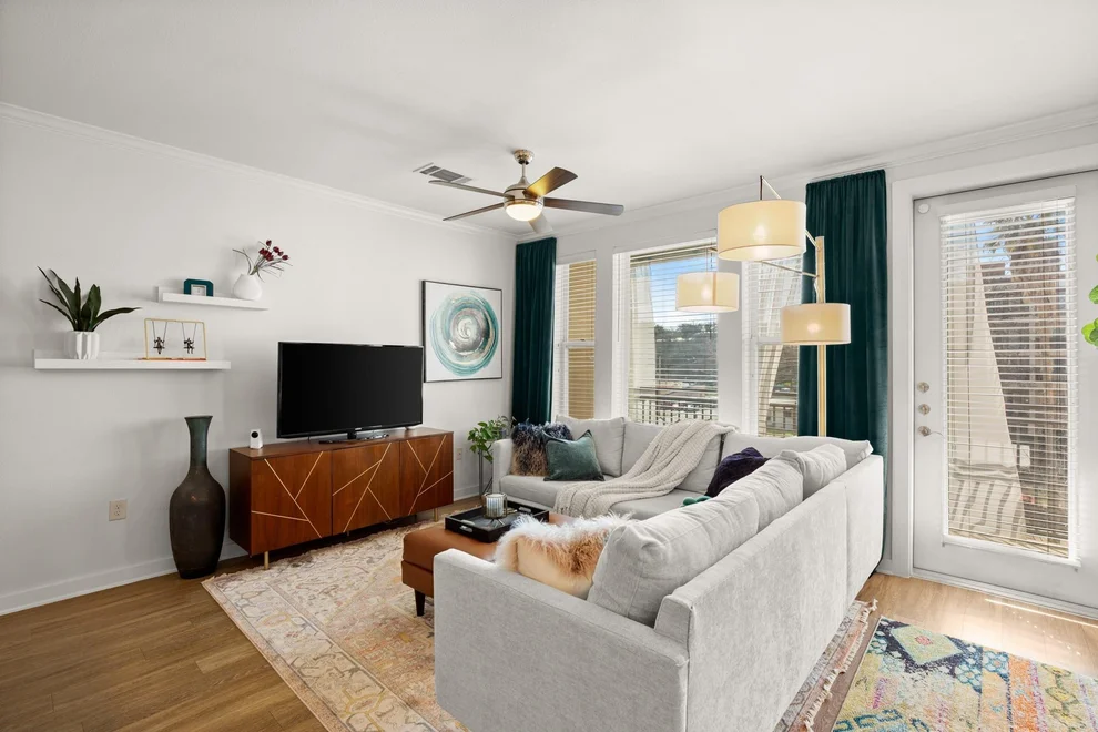 Unit for sale at 1900 Barton Springs RD, Austin, TX 78704