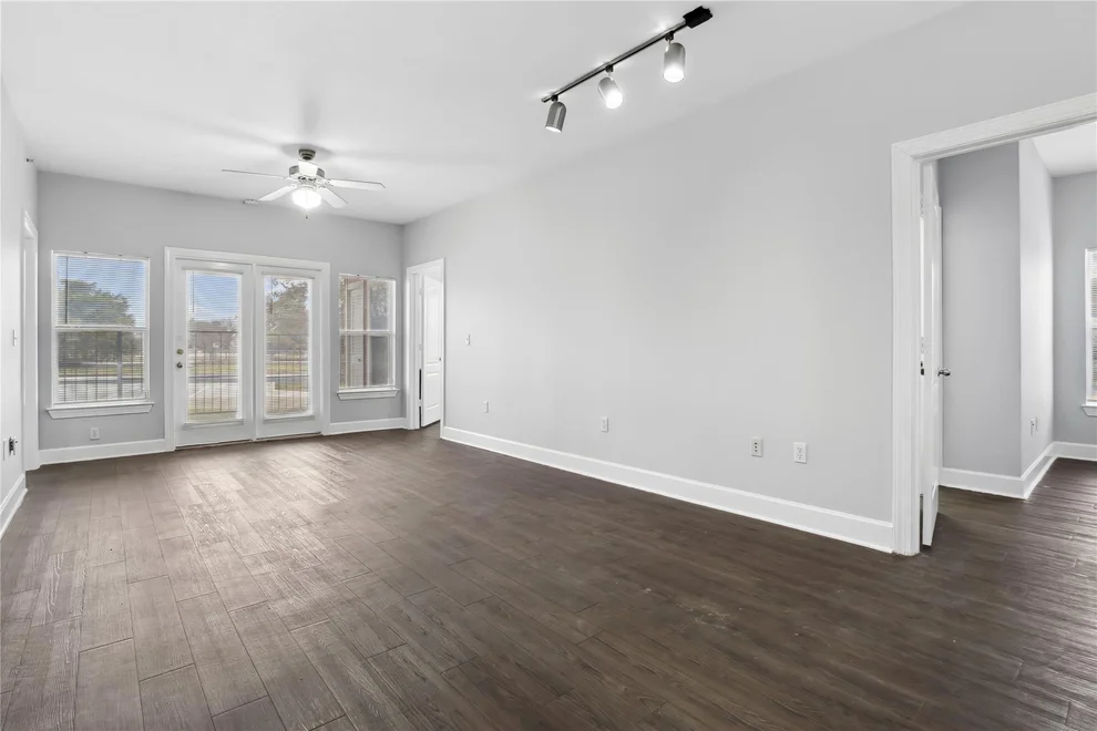 Unit for sale at 1901 Crossing PL, Austin, TX 78741