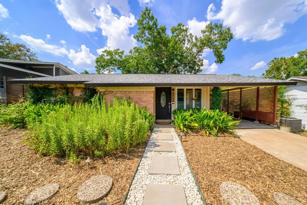 Unit for sale at 2702 Little John LN, Austin, TX 78704